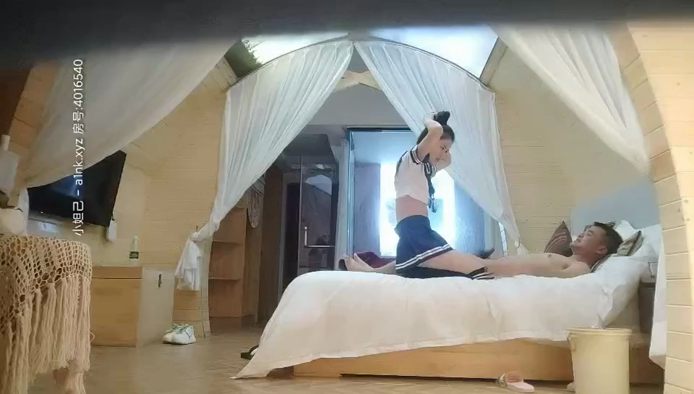 小酒探花_四月四号淫乱啪啪