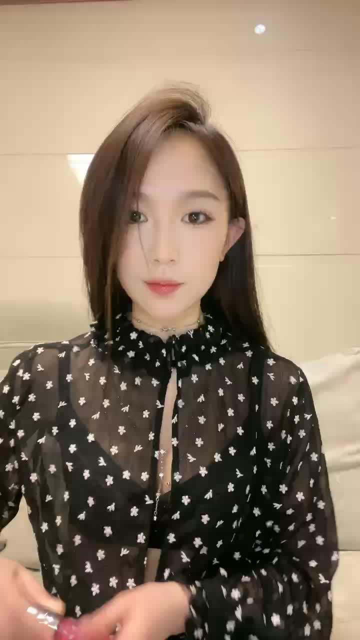 白云甜_极品自慰第一场四月四号