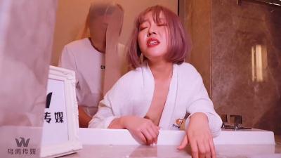 乌鸦0010：富家千金遭尾行侵犯！湿身小巷的禁忌快感