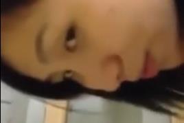 广东高校情侣楼梯激情野战视频流出！粤语淫叫骚话不断，学生妹被操到腿软！